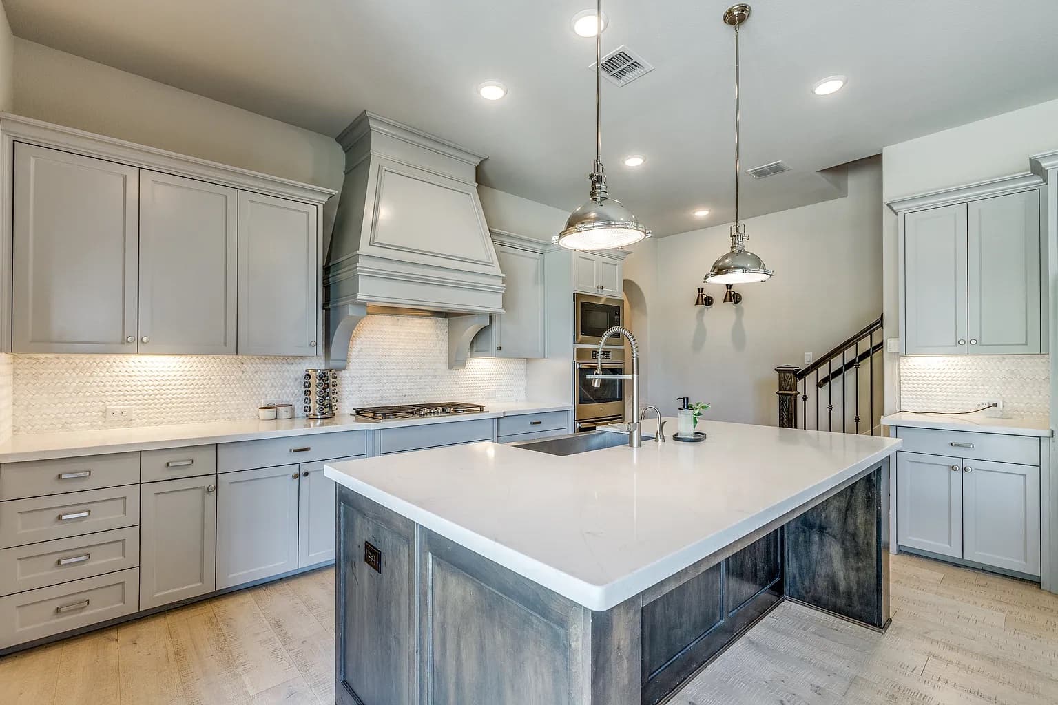 6401 Millie Way - Photo 3