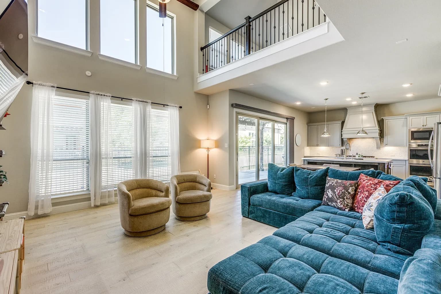 6401 Millie Way - Photo 2